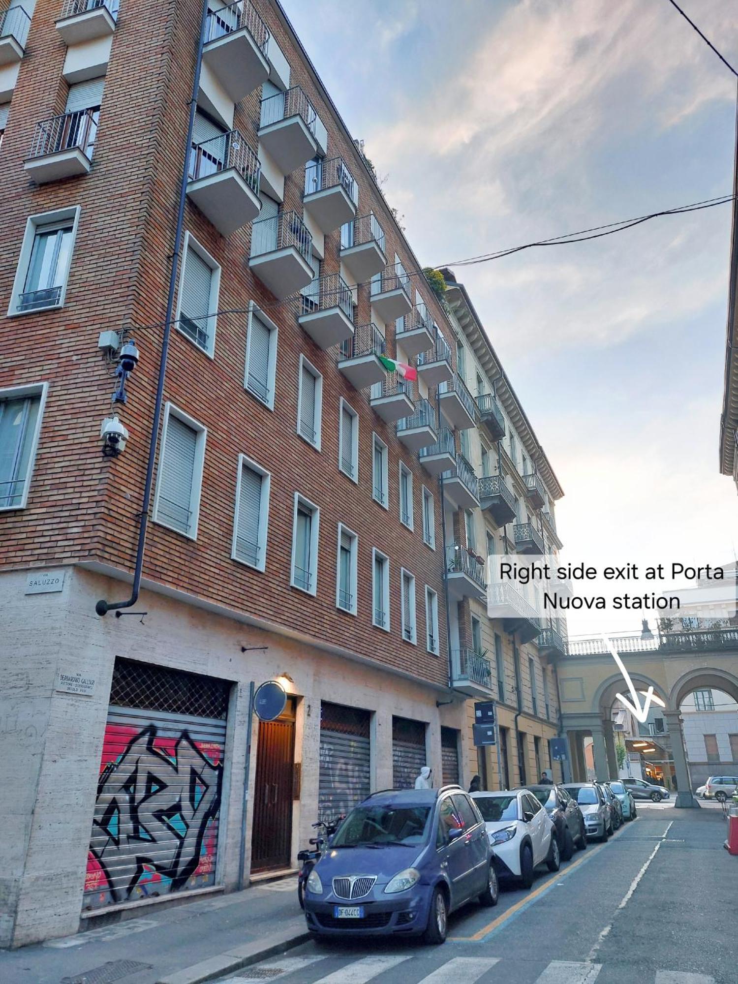 Casa Stazione Centrale Turyn Zewnętrze zdjęcie